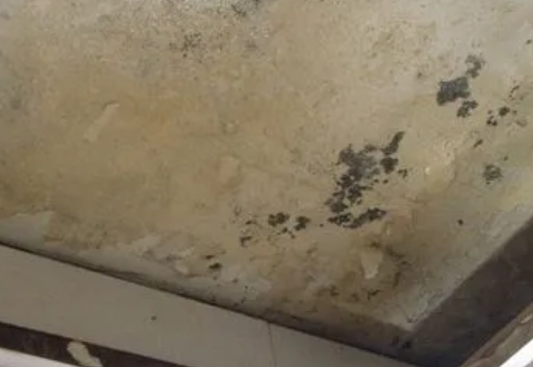 江都阳台漏水维修公司分享下江都卫生间渗水维修需要注意哪些问题。